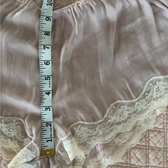 BNWT Out from Under Lace Tap Shorts $39 - Picture 3 of 6